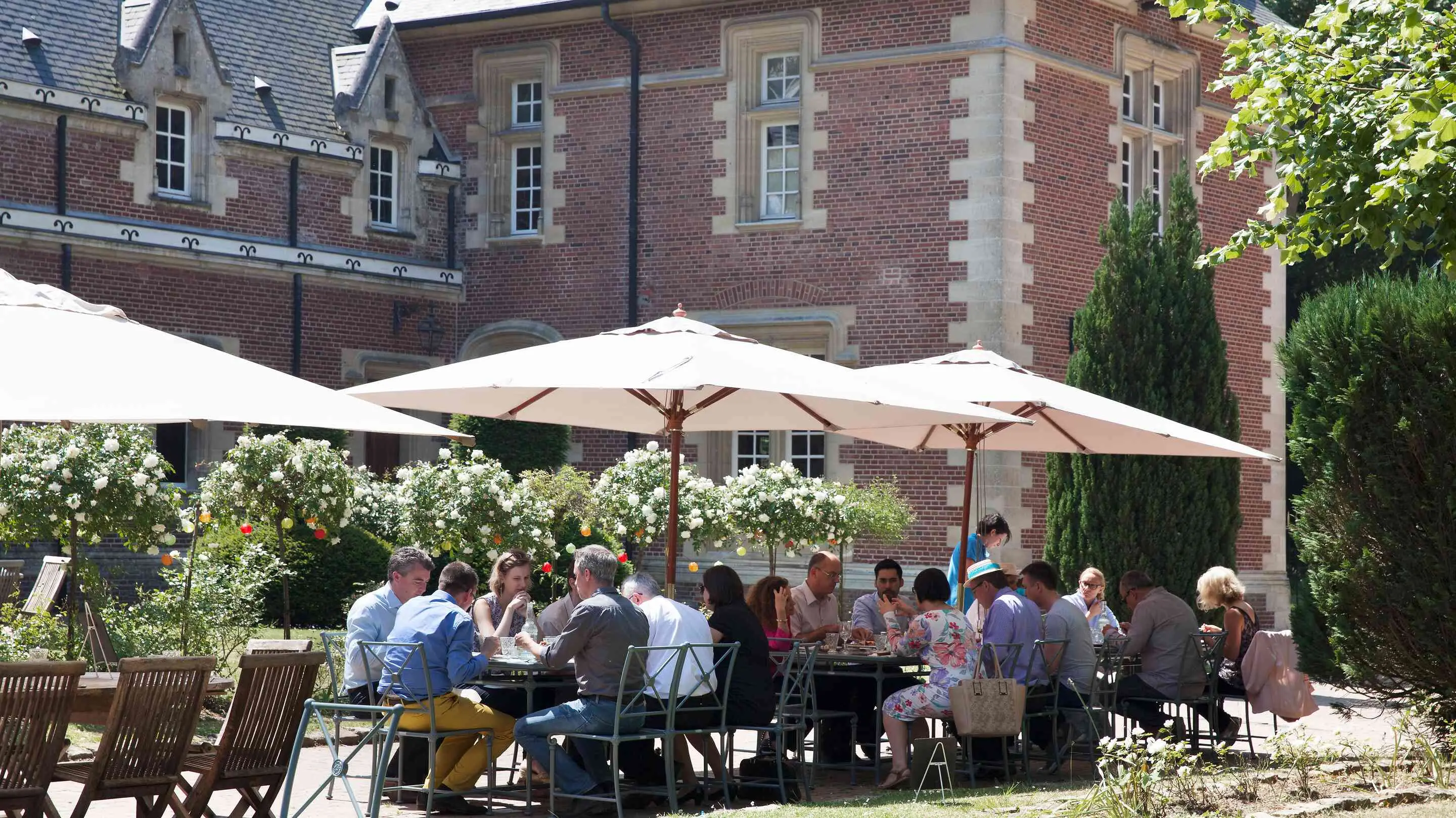 Operational excellence and enhanced lifestyle at your château